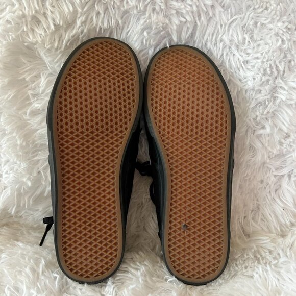 VANS Off The Wall Lace Up Low Top Black Sneakers Missy Size 4.5 Skater Surfer - Picture 3 of 5